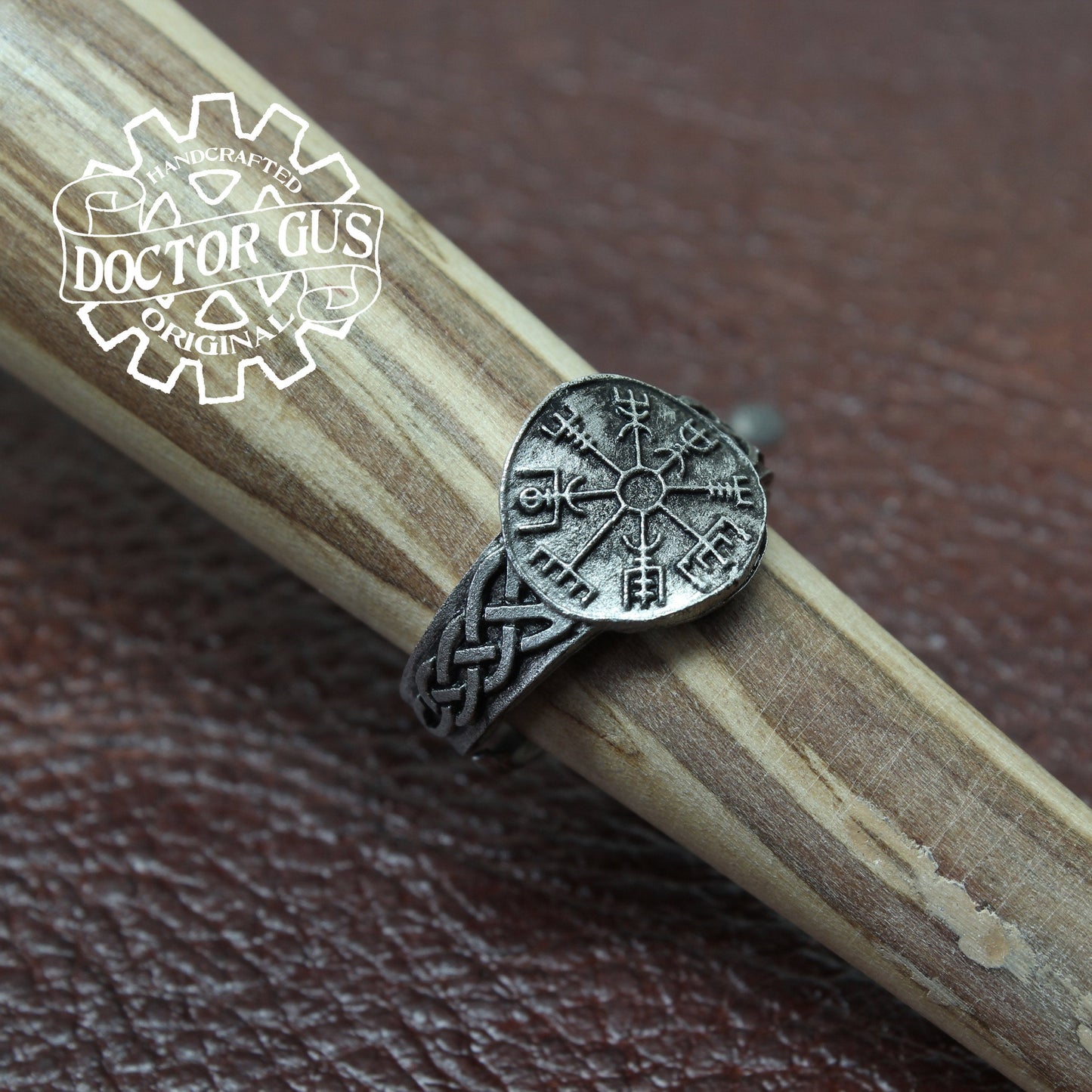 Vegvisir Ring